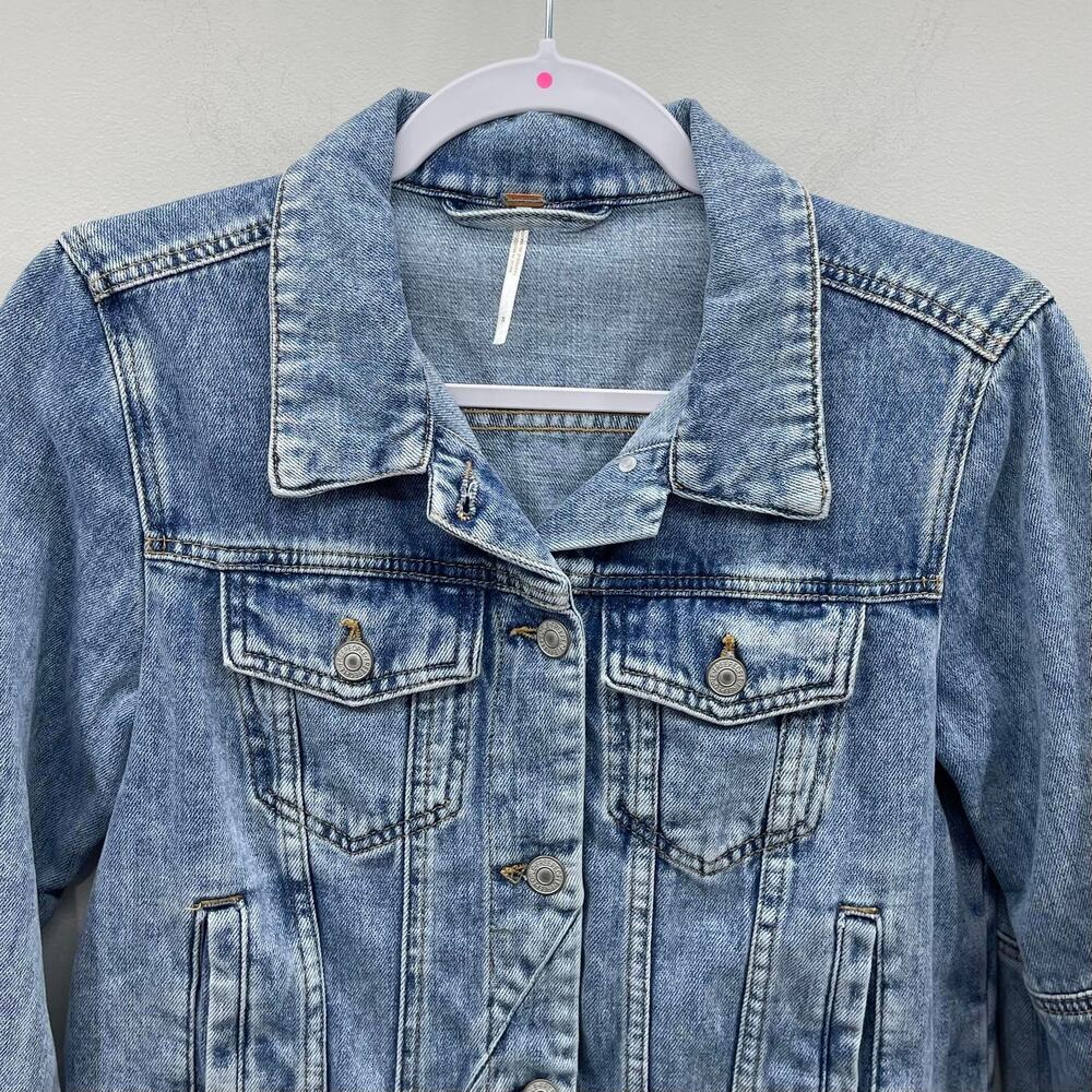 Free People Rumors Blue Light Wash‎ Denim Jacket - Picture 3 of 6